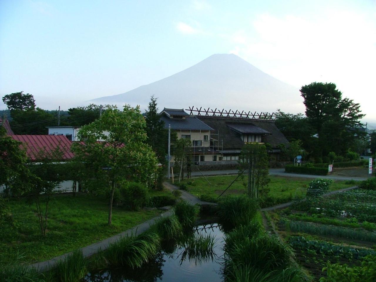 Lake Oshino Exterior photo