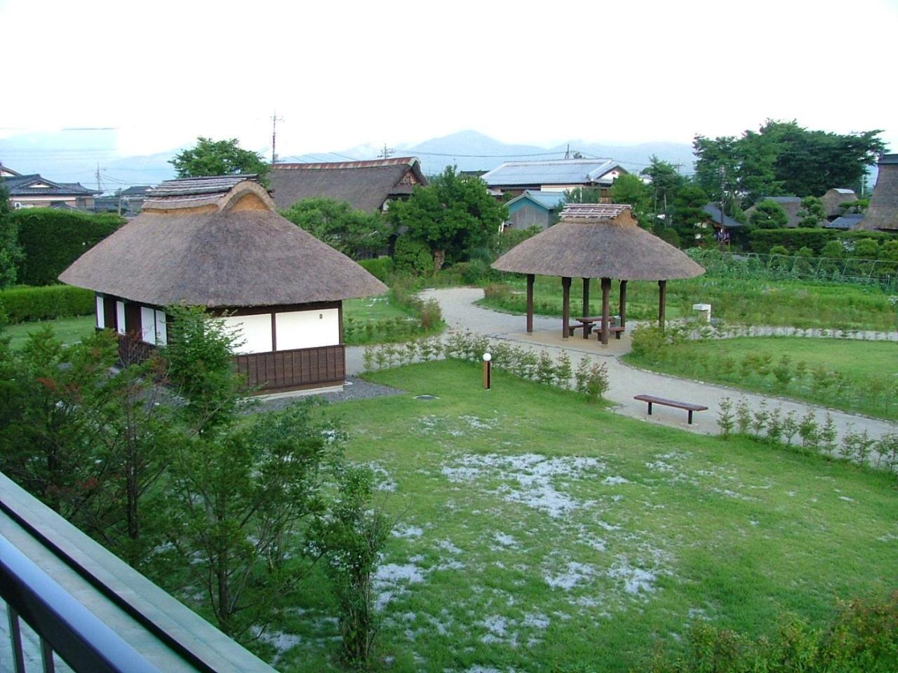 Lake Oshino Exterior photo